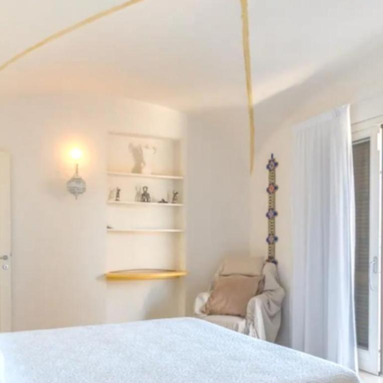 Luxury Beachfront Villa with Private Pool in Porto Rotondo - Villa - 1