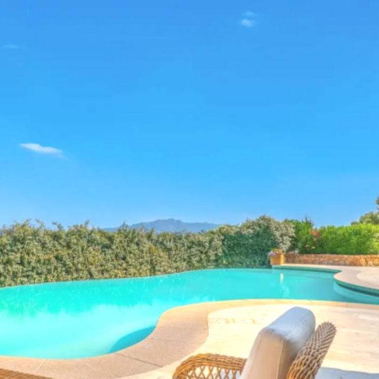 Luxury Beachfront Villa with Private Pool in Porto Rotondo - Villa - 7