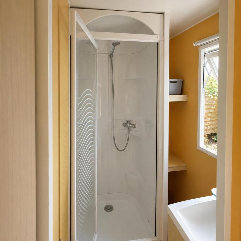 Le Romarin, mobil-home climatisé avec vue sur la mer - Bungalow Deluxe - Vue sur Mer - 10