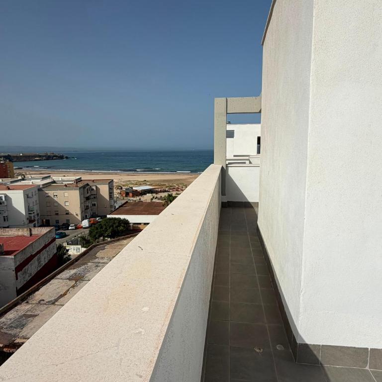 Oceánico-3HAB nuevas frente al mar, terraza y parking, a un paso del centro de Tarifa - Apartamento de 3 dormitorios con vistas al mar - 30