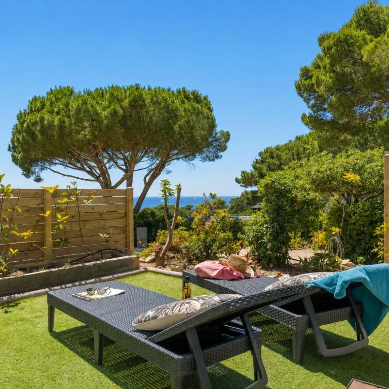 Le Photinia, mobil-home climatisé avec vue mer situé au cœur du domaine - Bungalow Deluxe - Vue sur Mer - 1
