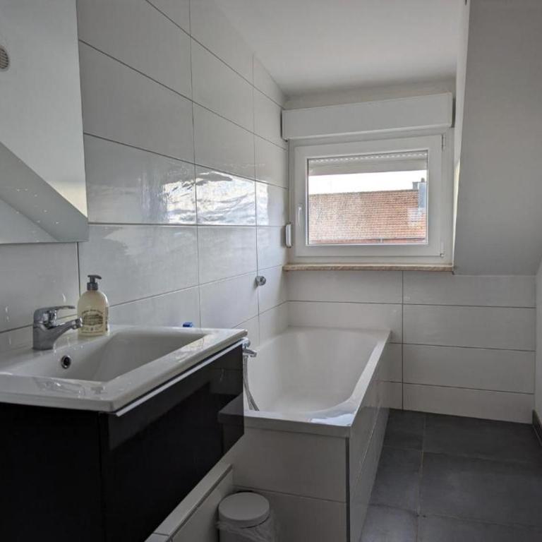 Le Vauban - appartement 2 chambres, salon, cuisine équipée, parking et wifi gratuit - Appartement 3 Chambres - 2