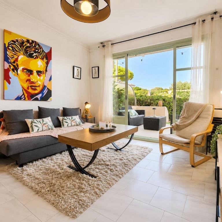 Le Palais de la Plage - Rez de jardin, superbe vue mer & parking privé - BY AURAconciergerie - Apartamento de 2 dormitorios con terraza y vistas al mar - 1