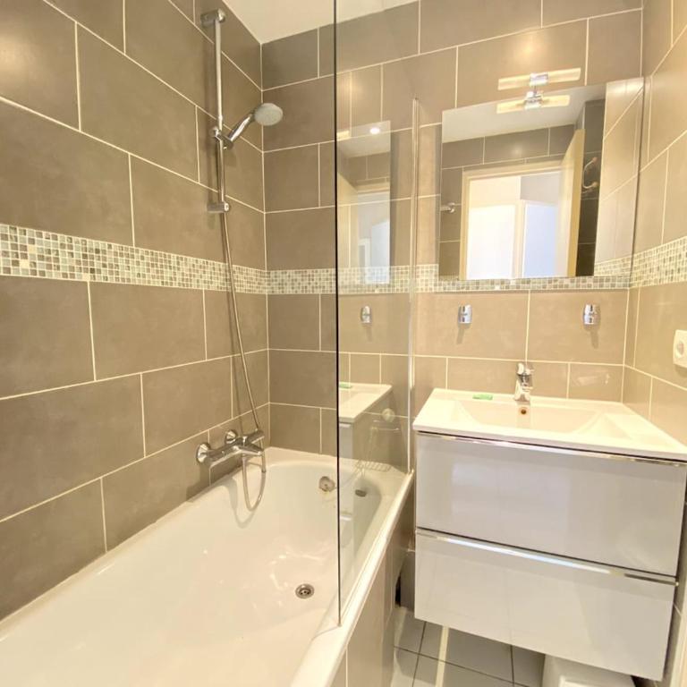 Red Apple Esterel - SEA view - WITHOUT Stairs - WIFI - Parking - Appartement 2 Chambres - 29