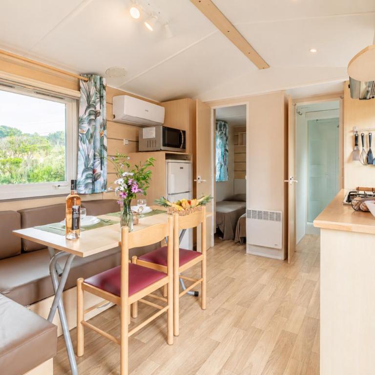 Le Photinia, mobil-home climatisé avec vue mer situé au cœur du domaine - Bungalow Deluxe - Vue sur Mer - 7
