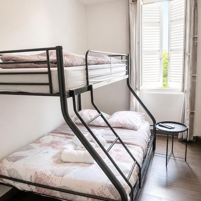Hôtel Faculté - Chambre Triple Basique - 1