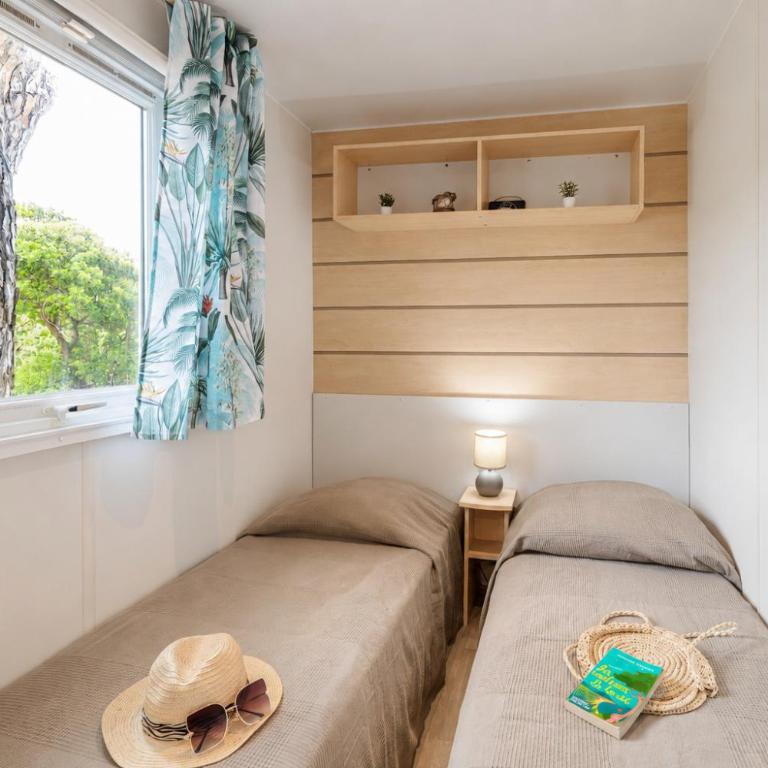 Le Photinia, mobil-home climatisé avec vue mer situé au cœur du domaine - Bungalow Deluxe - Vue sur Mer - 10