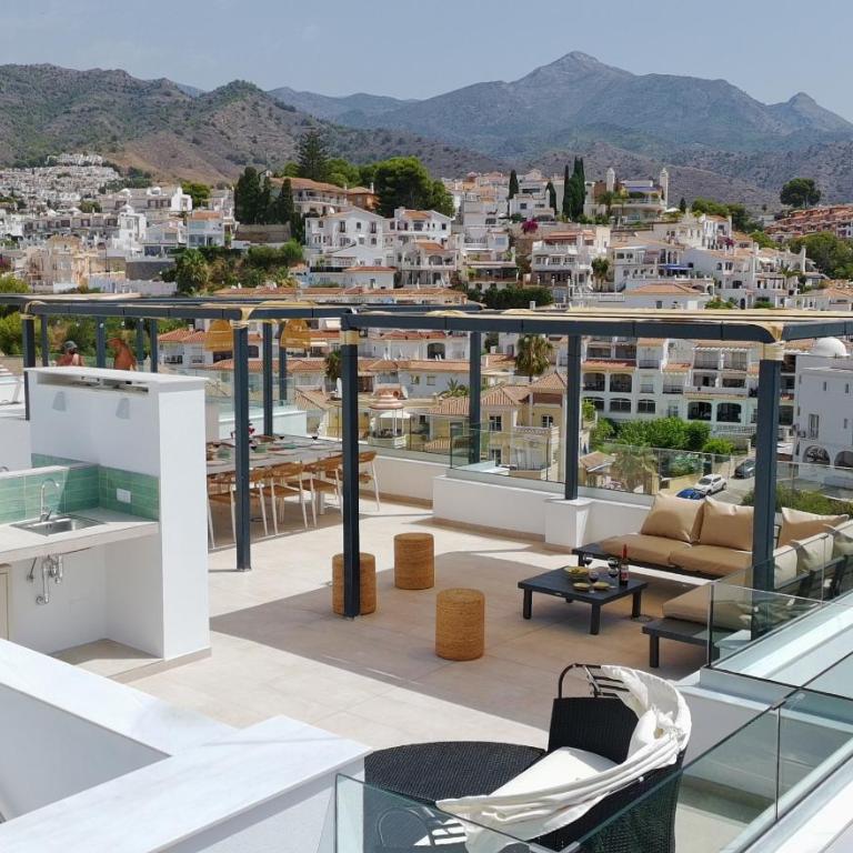 Nerja Paradise Rentals - Villa Barranco - Villa with Sea View - 11