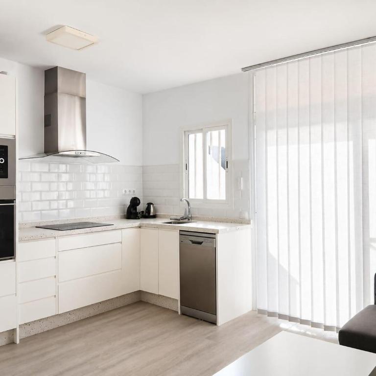Sea View Terrace - Three-Bedroom Apartment - 2