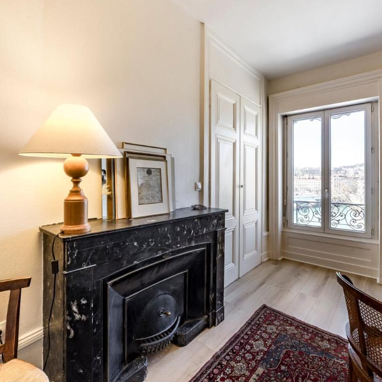 AllinLyon | Vue Hôtel-Dieu & charme - Apartment - 2