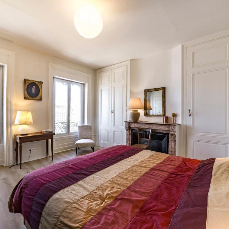 AllinLyon | Vue Hôtel-Dieu & charme - Apartment - 9