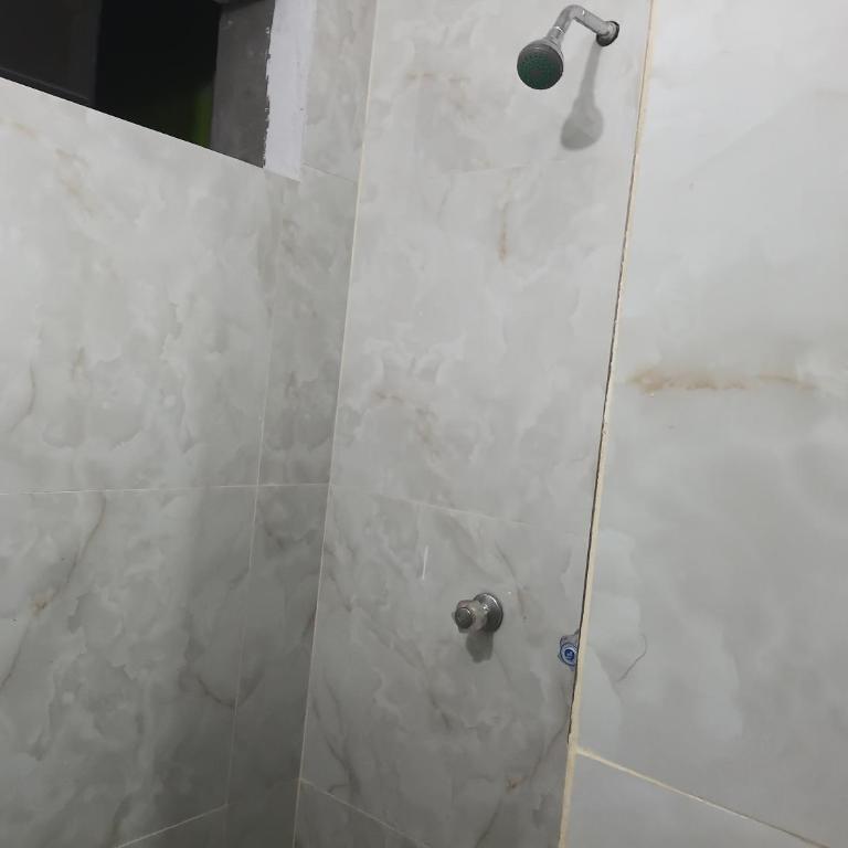 El Conde de Arce - Twin Room with Private Bathroom - 4