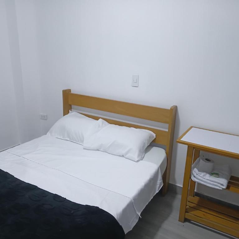 El Conde de Arce - Double Room with Private Bathroom - 5