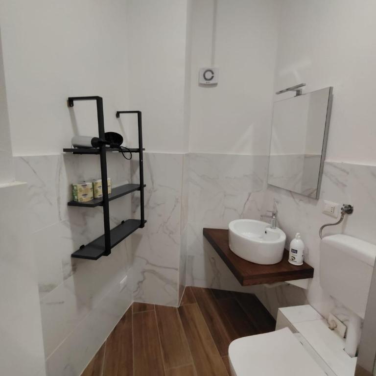 Only Lolly - Habitación Doble Deluxe con balcón - 1 o 2 camas - 8