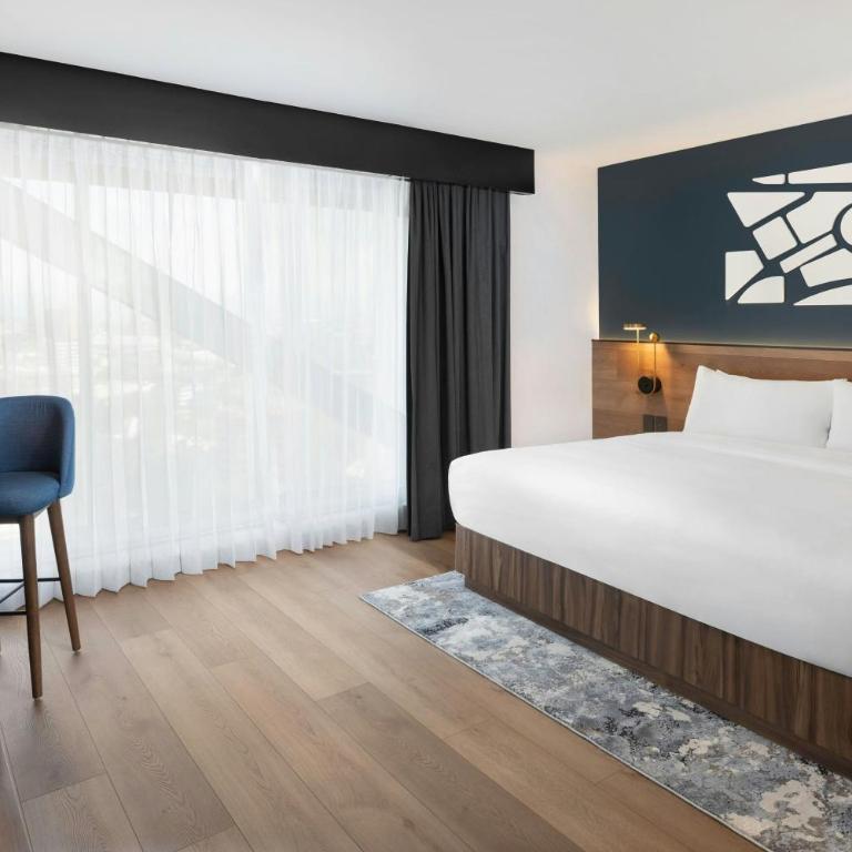 Le Méridien Mexico City Reforma - Classic Suite, 1 Bedroom Suite, 1 King, Sofa bed, City view - 4
