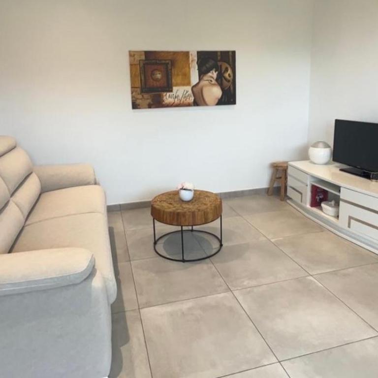 Le jardin Désiris - Logement indépendant avec jardin et parking privé - Maison 1 Chambre - 3