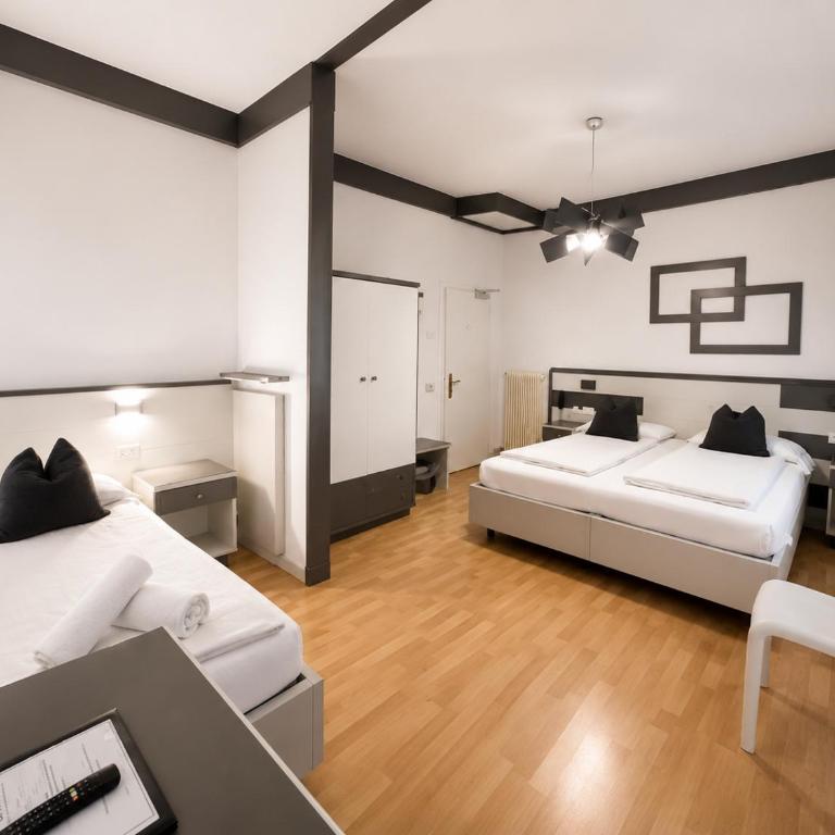 Athos Hotel - Camera Tripla - 3