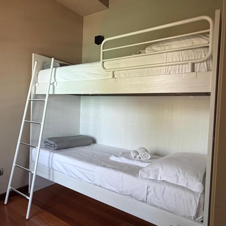 Casa Girardi - Appartamento con 2 Camere da Letto e Vista Lago - 9