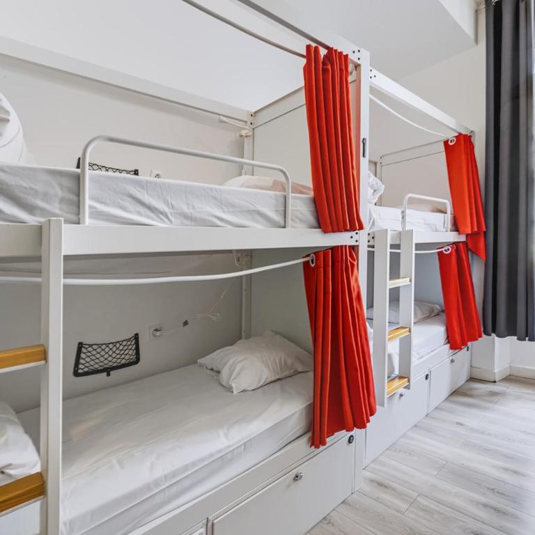 Le Couvent - Hostel - Lit dans Dortoir Mixte de 6 Lits - 7