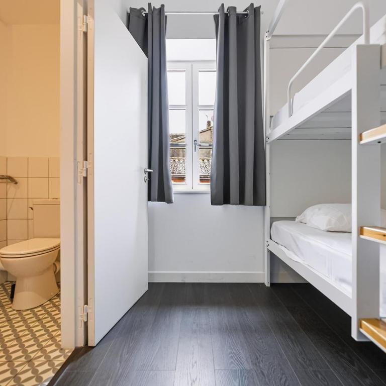 Le Couvent - Hostel - Chambre Quadruple Deluxe - 11
