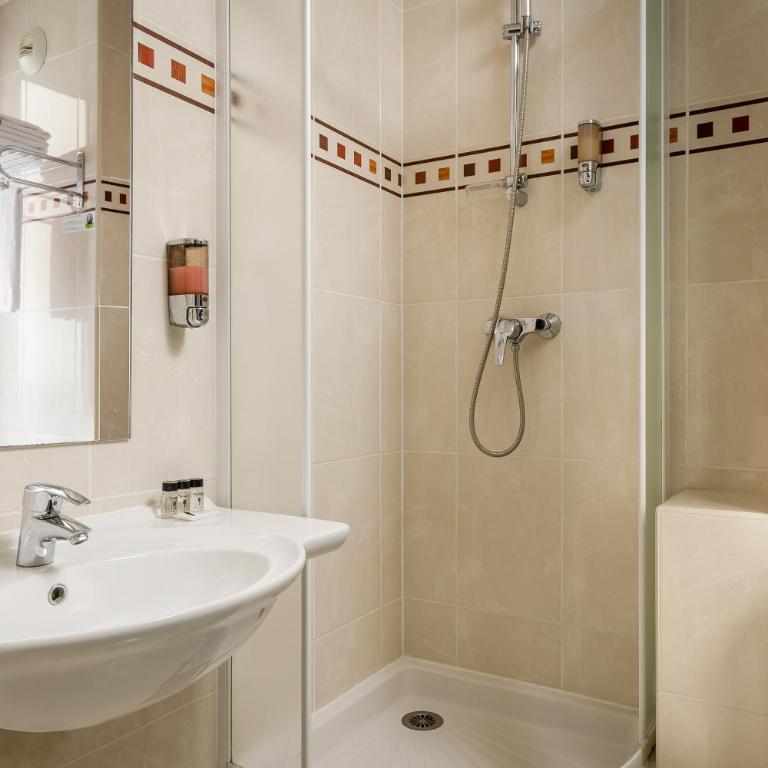 Hotel Elysée Etoile - Chambre Lits Jumeaux - 4