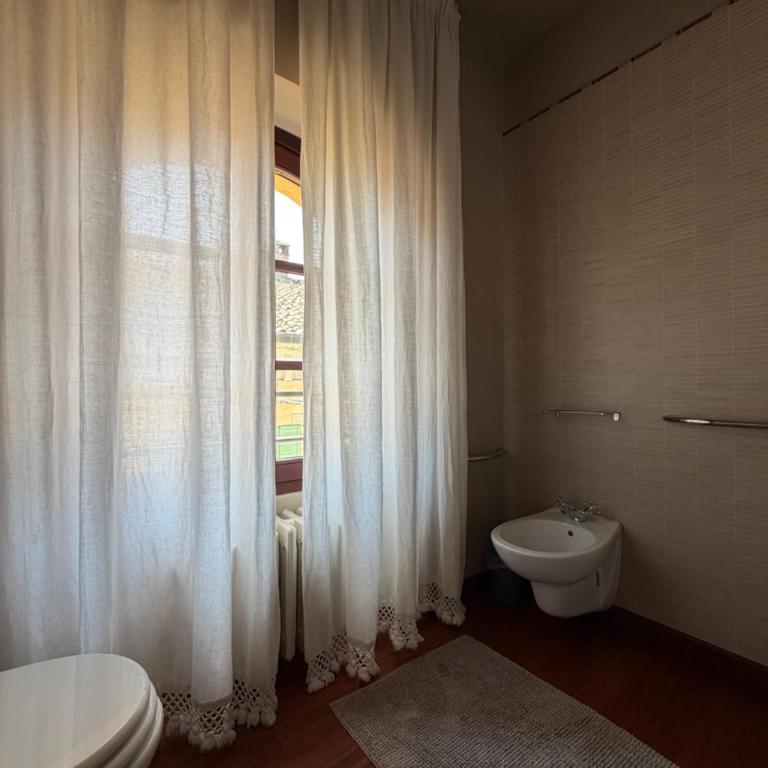 Casa Girardi - Appartamento con 2 Camere da Letto e Vista Lago - 4