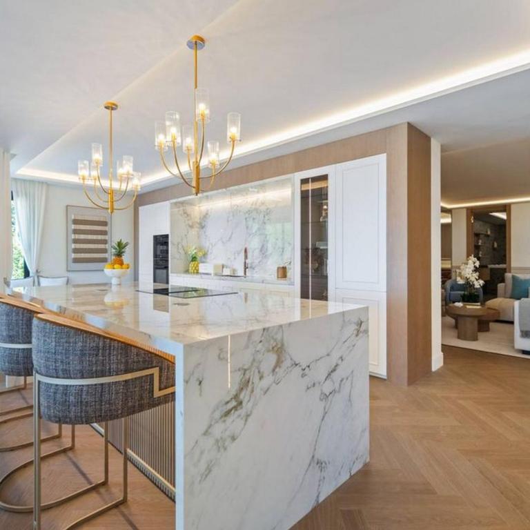 Edwin alojamento v32 - Four-Bedroom Penthouse Apartment - 10