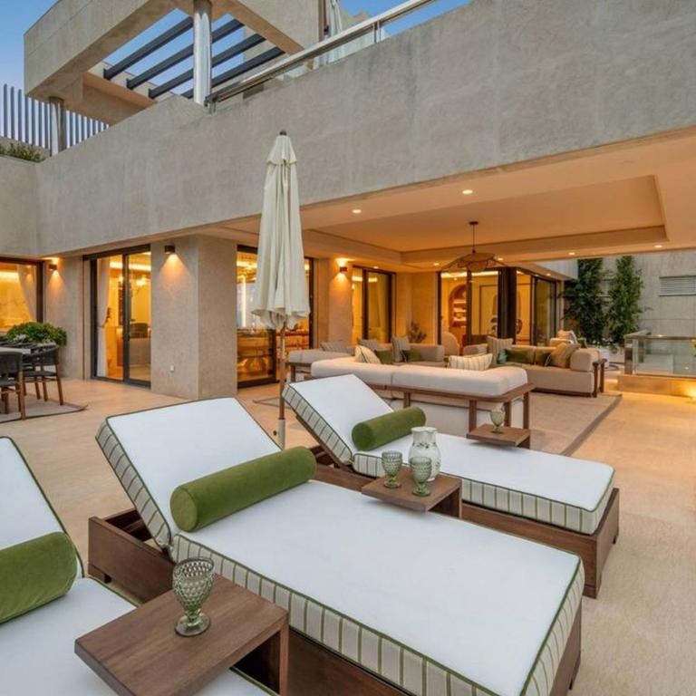 Edwin alojamento v32 - Four-Bedroom Penthouse Apartment - 28