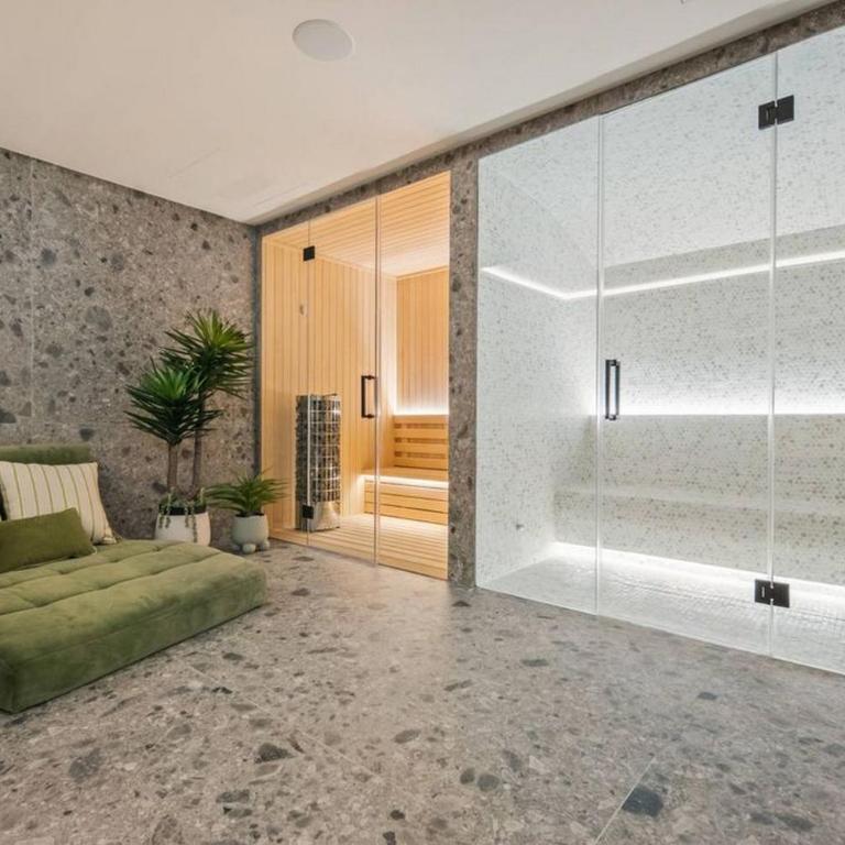 Edwin alojamento v32 - Four-Bedroom Penthouse Apartment - 31