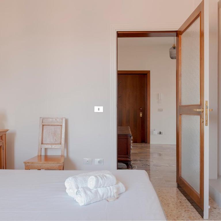 Domio Fly and Drive - Urban Chic con aria condizionata - Appartamento con 2 Camere da Letto - 8