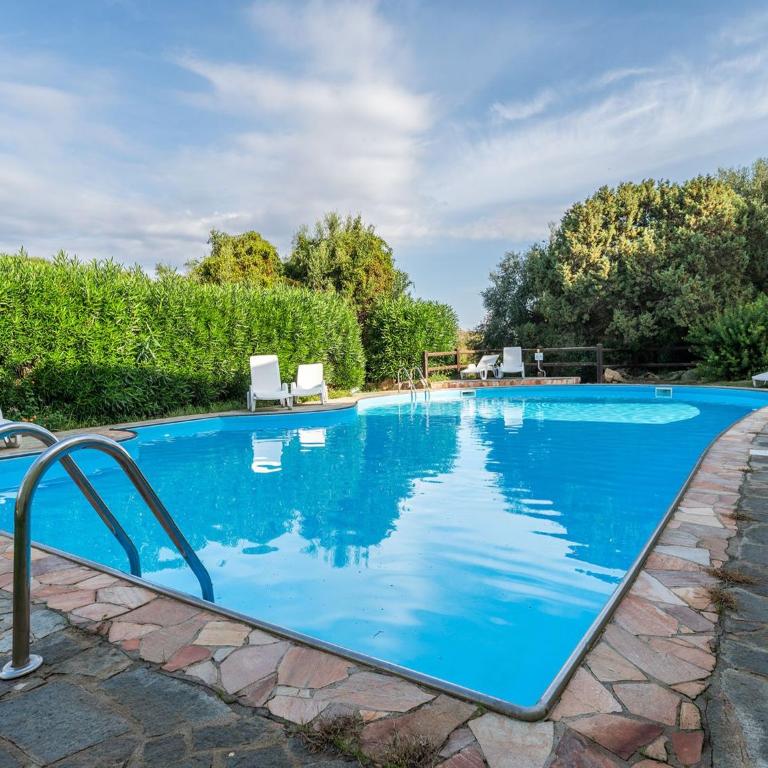 Spacious accommodation with lovely pool - Appartamento - 5