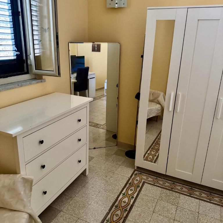 Room 091 - Standard Doppelzimmer mit Gemeinschaftsbad - 1
