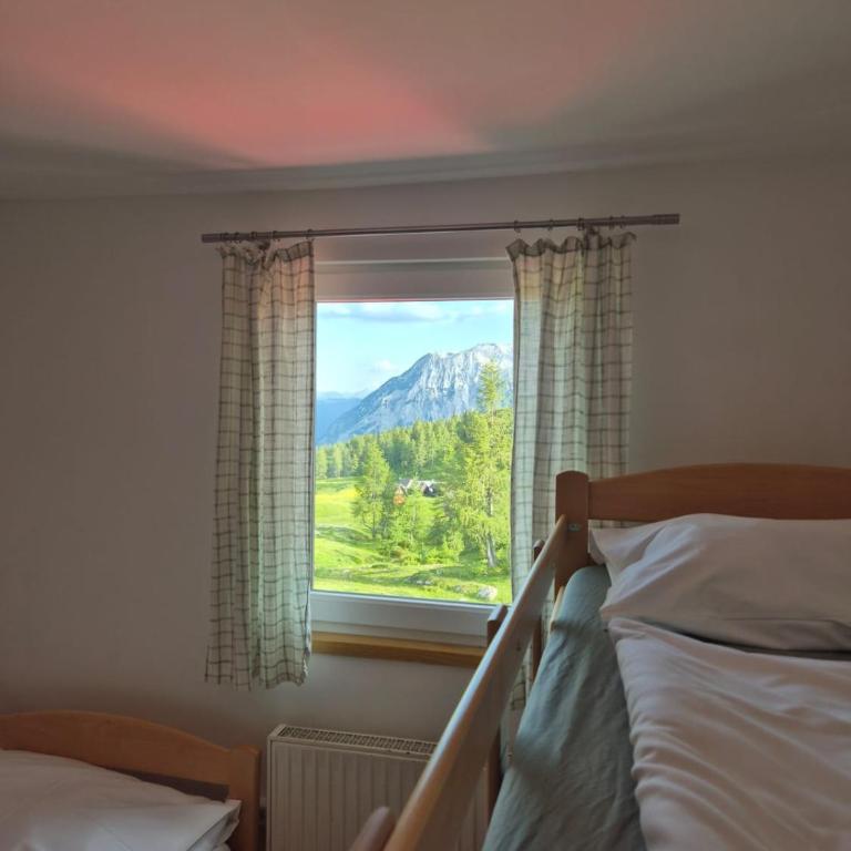 Tauplitzhaus der Naturfreunde - Naturfreundehaus auf der Tauplitzalm - Schutzhütte - Chambre Triple – Vue sur Montagne - 32