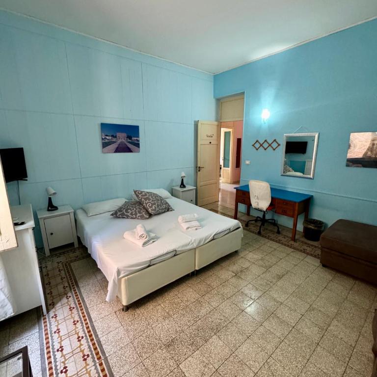 Room 091 - Doppelzimmer mit Gemeinschaftsbad - 2