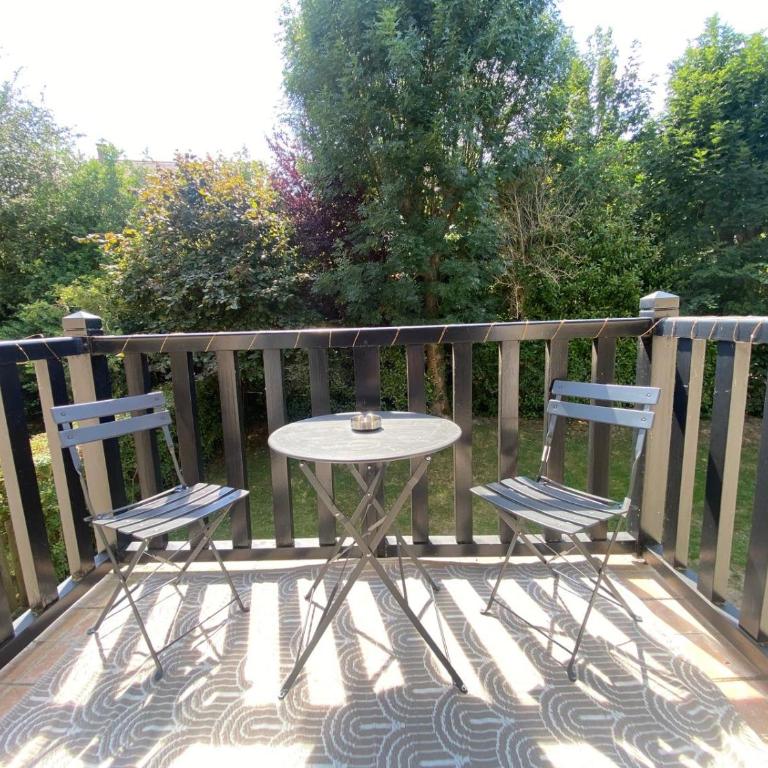Charming apartment with tennis court and pool - Apartment mit 1 Schlafzimmer - 4