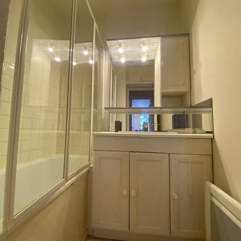 Charming apartment with tennis court and pool - Apartment mit 1 Schlafzimmer - 2