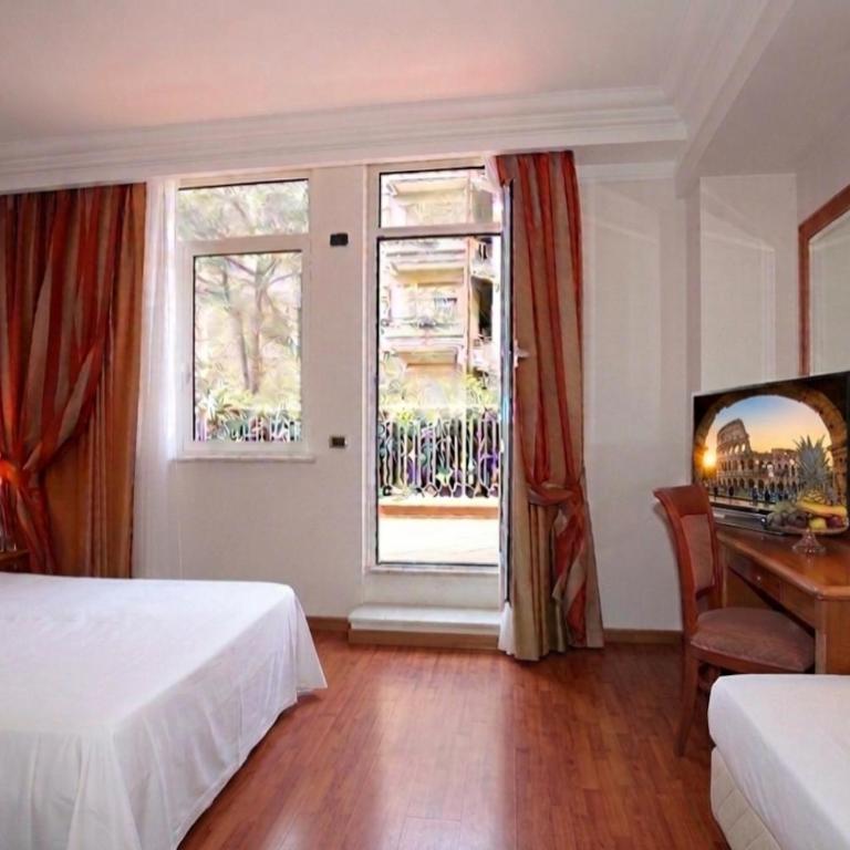 Pinewood Hotel Rome - Camera Tripla - 1