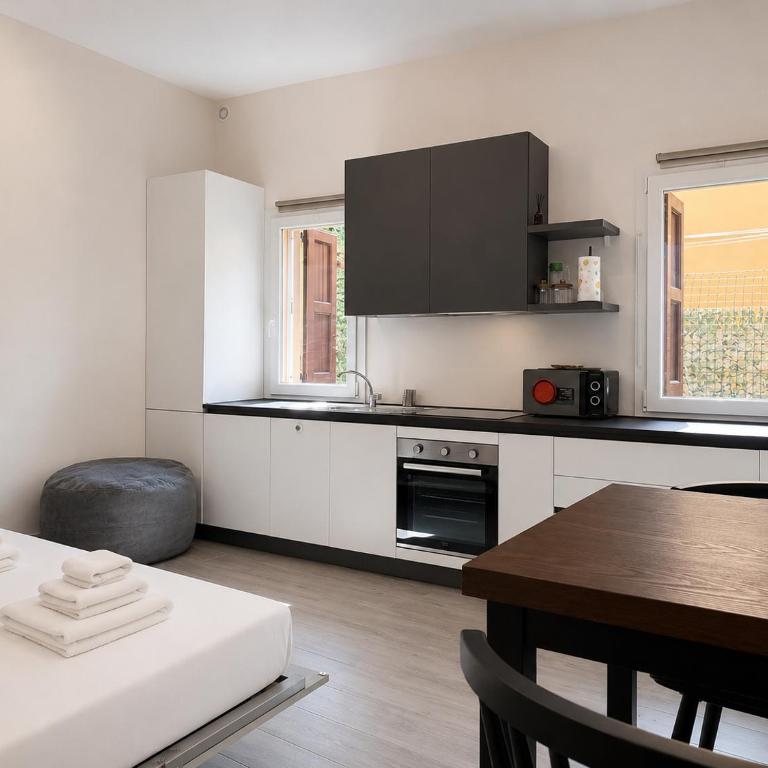 TimoApt - Cozy studio in the heart of Bologna - Appartamento con 1 Camera da Letto - 2