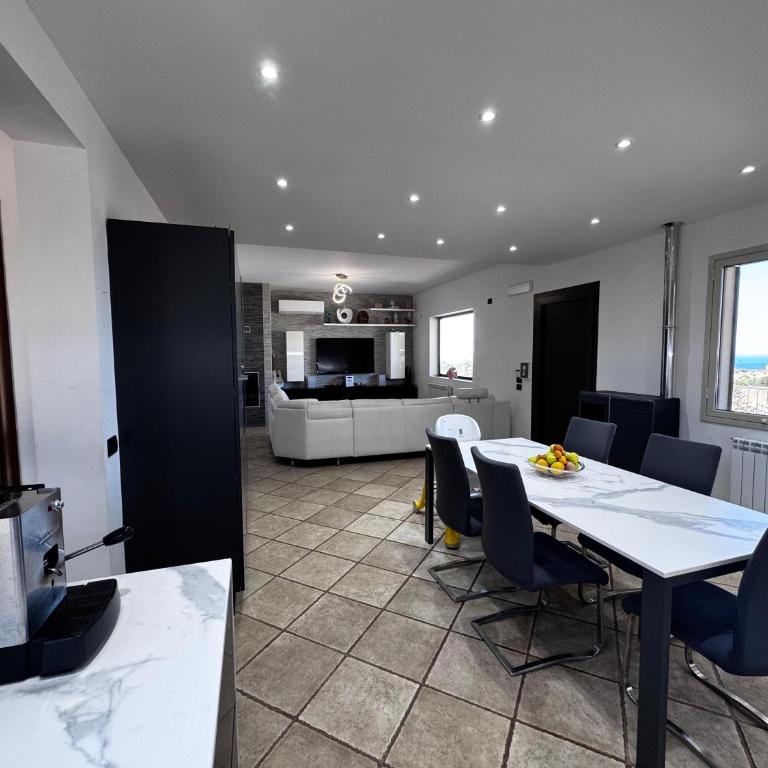 Dimora del Principe - Appartamento Premium con 3 Camere da Letto e Balcone - 24
