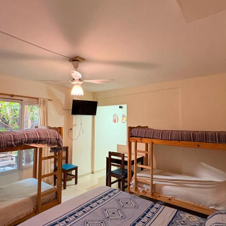 Hostel Maranata - Quadruple Room with Bathroom - 3