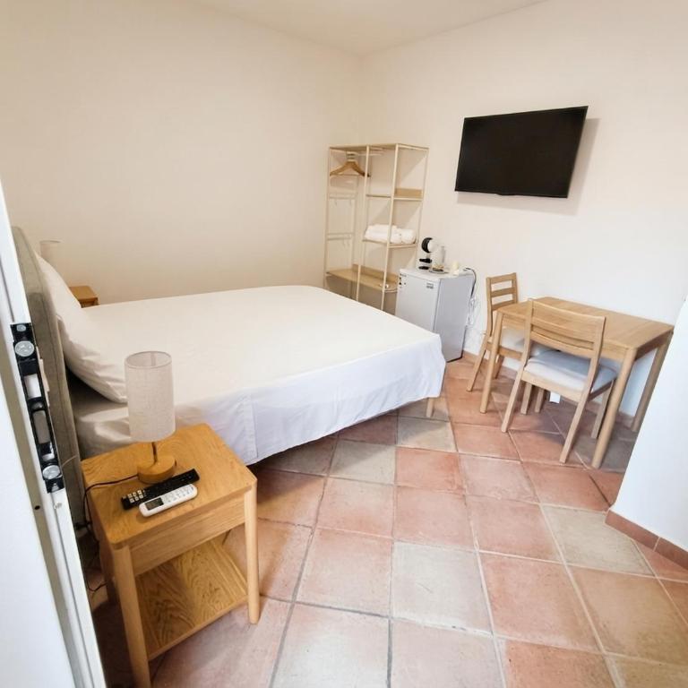 MACO Room - Camera Matrimoniale con Bagno Privato - 4