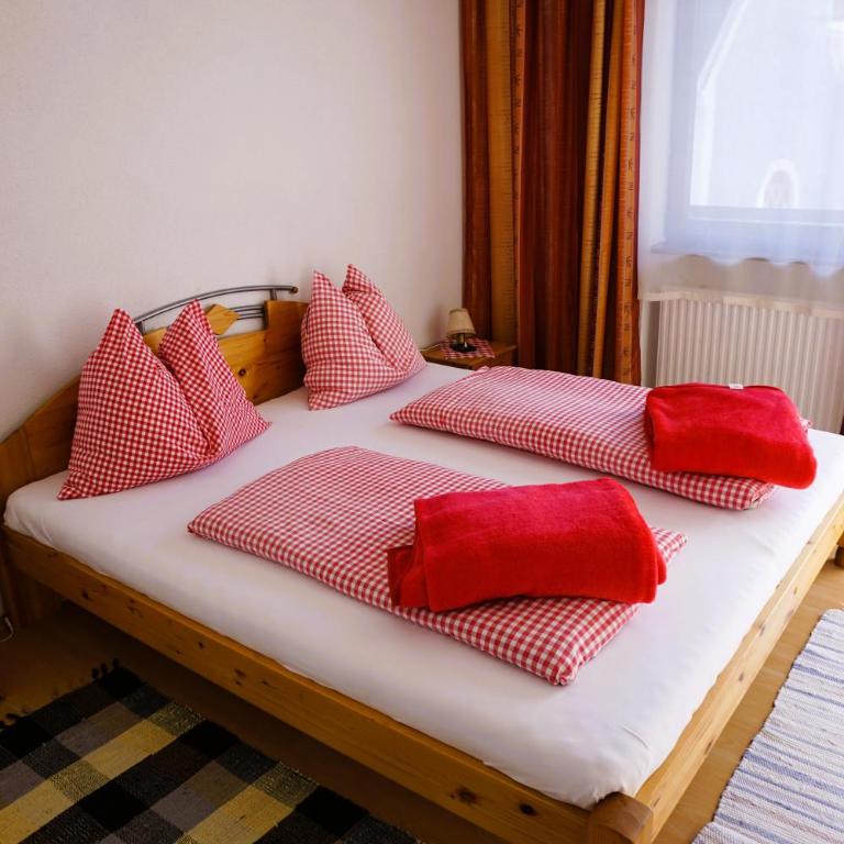 Pension Torwirt - Doppelzimmer mit Balkon - 2