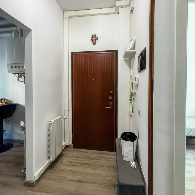 Vivi Ferrara - Appartamento con 2 Camere da Letto - 3