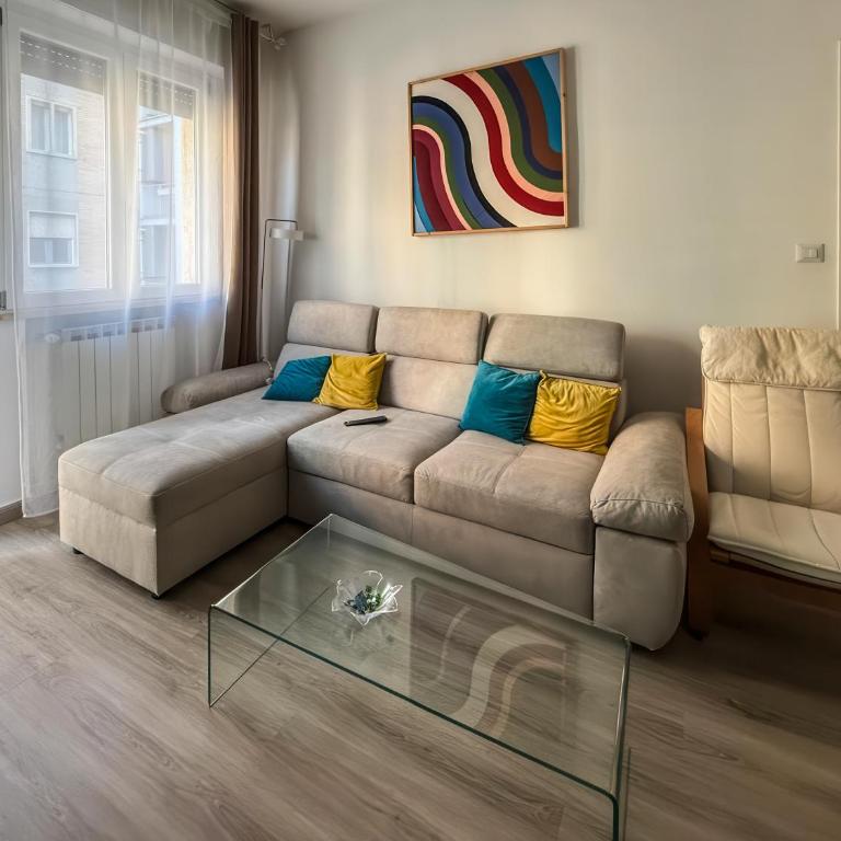 Vivi Ferrara - Appartamento con 2 Camere da Letto - 16