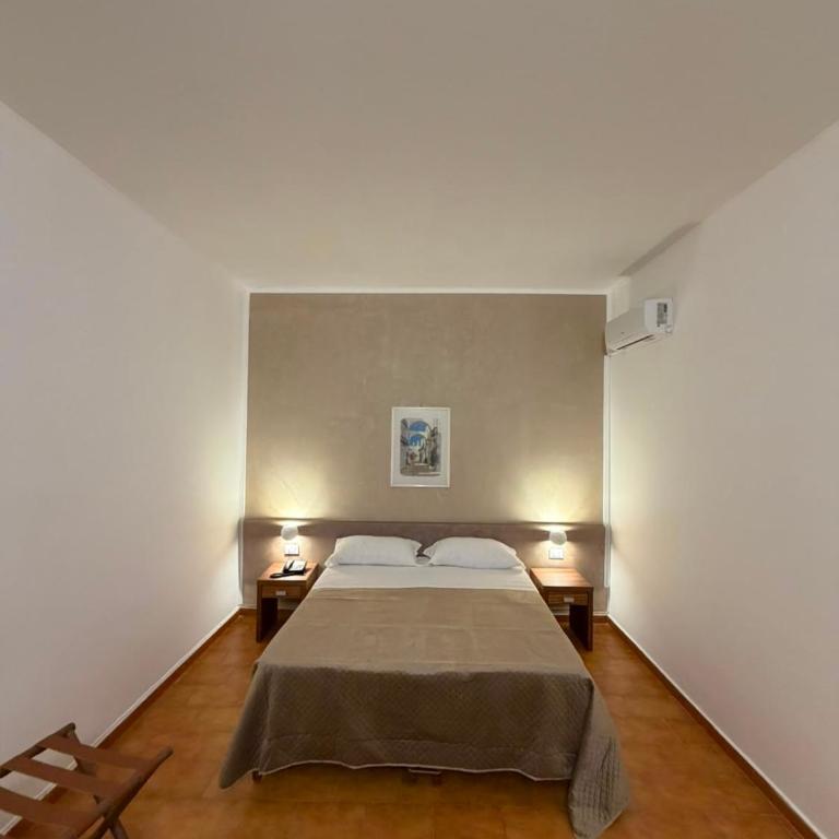 Hotel Eufemia - Camera Matrimoniale - 1