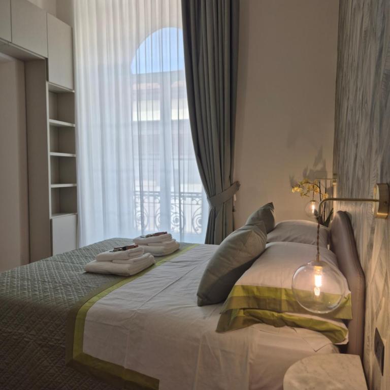 Napoli Mariana Luxury - Appartamento Superior con 2 Camere da Letto - 2