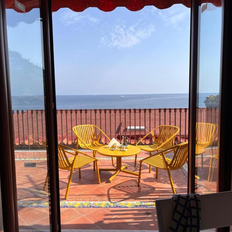 Apartment with panoramic terrace 100 meters from the sea - Casa con 5 Camere da Letto - 79