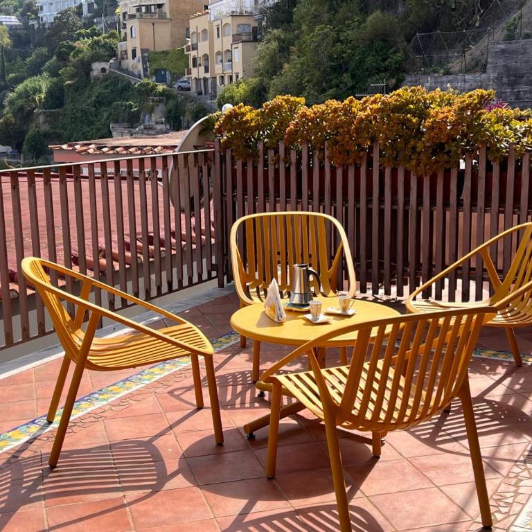 Apartment with panoramic terrace 100 meters from the sea - Casa con 5 Camere da Letto - 77