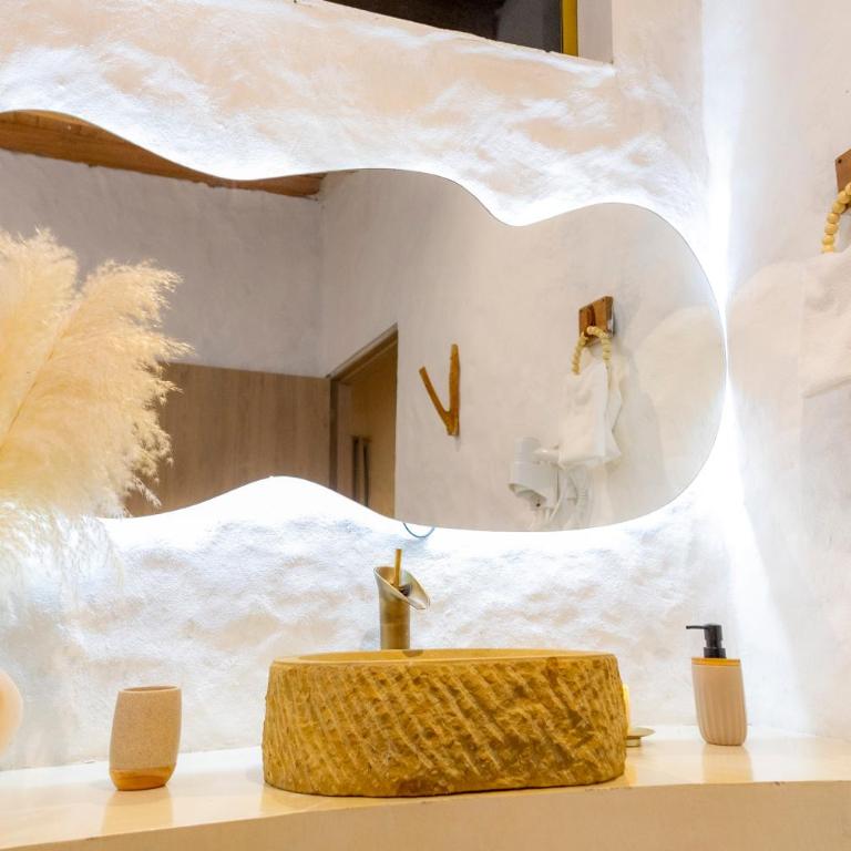 MYLOS Hotel Boutique - Deluxe Double Room with Balcony - 34