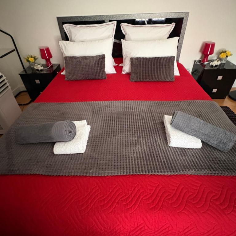 JARDINS DE MA-MANS Magnifique Maison Cosy pour 8 personnes Centre du Mans et 24 Heures PARKING Privé - Maison 3 Chambres - 7